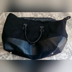 Oscar de la Renta bag